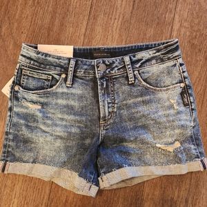 NWT Silver Suki midrise. Size 28 waist.